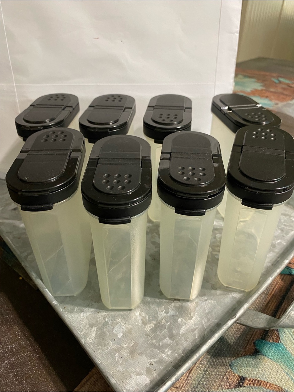 🗽Tupperware Set of Clear Spice Containers with Black Lids